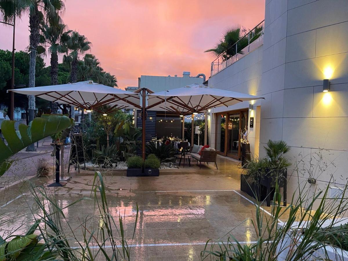 Unique Boutique Hotel Antibes Juan-Les-Pins Bagian luar foto