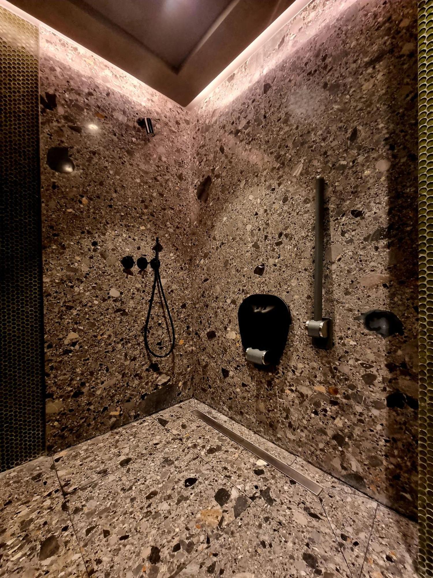 Unique Boutique Hotel Antibes Juan-Les-Pins Bagian luar foto