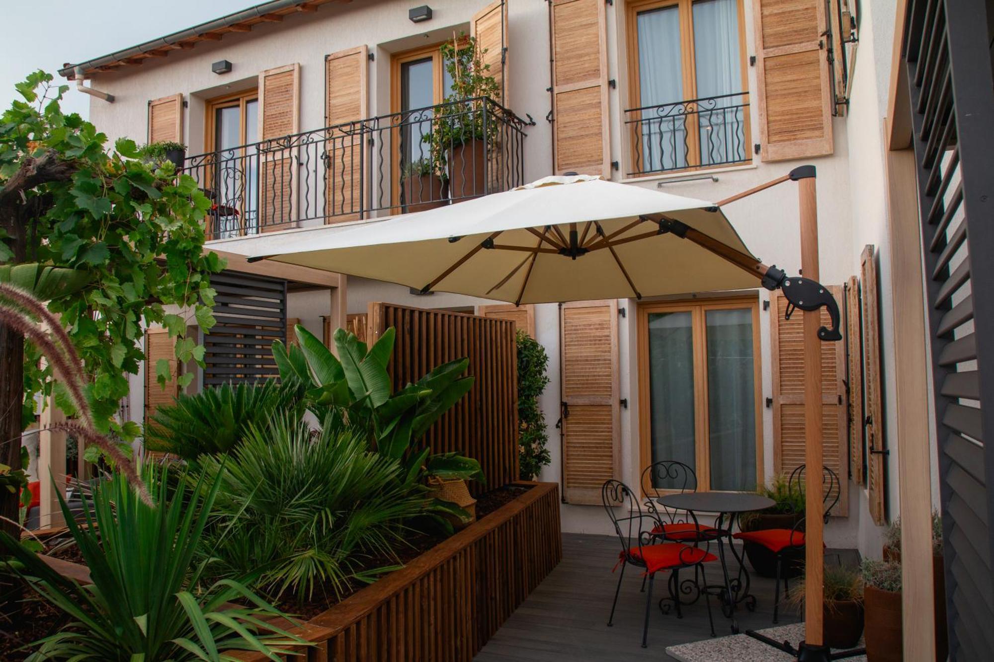 Unique Boutique Hotel Antibes Juan-Les-Pins Bagian luar foto