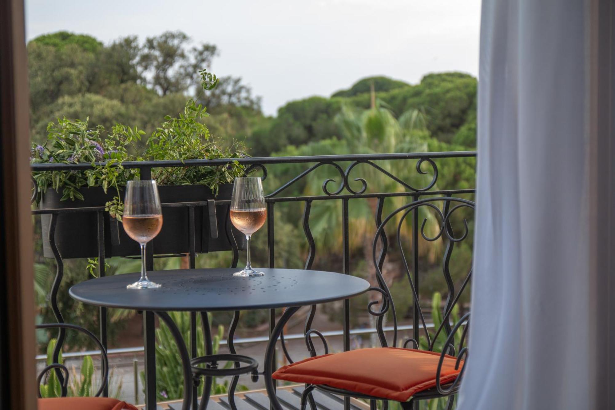 Unique Boutique Hotel Antibes Juan-Les-Pins Bagian luar foto